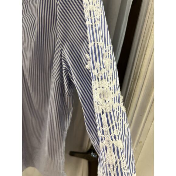 Talbots Blue White Pencil Stripe Floral Embroidered Peasant Top Sz L - Picture 7 of 10